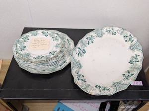 lot 107 image: 12 Pc. Grindle & Co. China, Made in England, Green and White