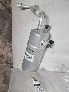lot 22 image: UAC HA 9997C AC Accumulator with Hose Assembly