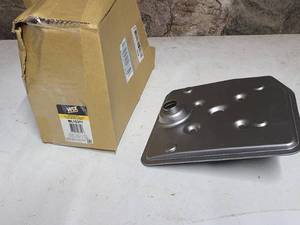 lot 26 image: WIX - Transmission Filter