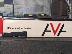 lot 61 image: AVA Silicone Windshield Wipers
