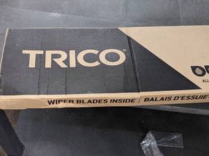 lot 58 image: TRICO White 2 Pack, 26  22 Extreme Weather Winter Beam Wiper Blades