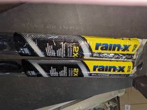 lot 63 image: Rain-X Silicone Endura Windshield Wiper Blades, 26