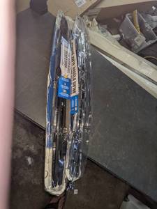 lot 65 image: Pilot Automotive  Arista Wiper Blades, 20, Chrome