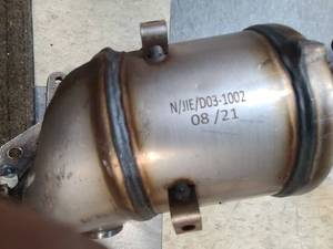lot 101 image: Autosavers Catalylic Converter & Exhaust Manifold