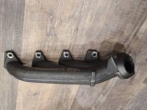 lot 104 image: Exhaust Manifold