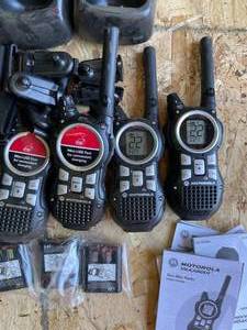 Lot of 8 Motorola TalkaBout 35 Mile Range Two-Way Radios wChargers and Batteries
