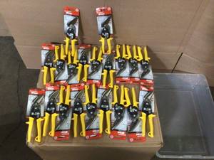 Lot of New Cresecnt Wiss Yellow Snips -see pictures