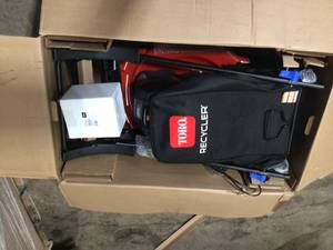 Toro Recycler 22 in. SmartStow 60-Volt Max Lithium-Ion Cordless Battery Walk Behind Mower, - Open Box - Review all pictures