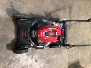 Honda 21 in. 3-in-1 Variable Speed Gas Walk Behind Self Propelled Lawn Mower - Customer Return - Review all pictures