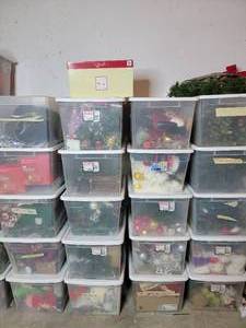 lot 86 image: Christmas in July- 20 Bins Full of Wonderful Vintage Christmas Decor (Treasure Awaits)