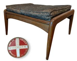 lot 41 image: Original Vintage Mid-Century Modern circa 1960s Denmark Made Walnut and Cushioned Ottoman By Selig