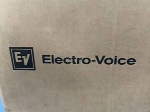 lot 7 image: Pair of NEW Electro-Voice EV EVID-P6.2B Hanging  Pendant Type Pro Audio Loudspeakers  Speakers