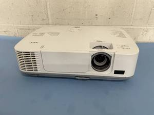 lot 6 image: NEC NP-M300W Widescreen WXGA 3000-Lumen Business  Home Theater Projector  Projection System