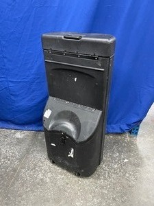 lot 98 image: Skyline Displays Hard-Sided Arrive Shipping  Storage Case with Wheels