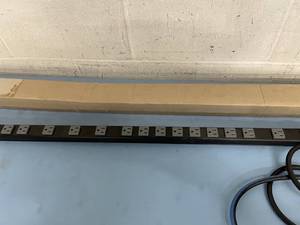 lot 109 image: Middle Atlantic PDT-2015C-NS 15-Amp PDT Thin Power Strip with (20) Outlets and NEMA 5-15p Plug