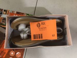 Tan Women Sandals size 7.5&nbsp&nbspOpen Box&nbsp