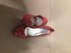 Amazon Comfort Plus Red Heels Size 912 Open Box&nbsp