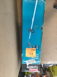 lot 26 image: Makita 18V LXT Lithium-Ion Brushless Cordless String Trimmer Kit
