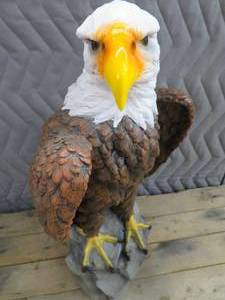 LARGE BALD EAGLE STATUE