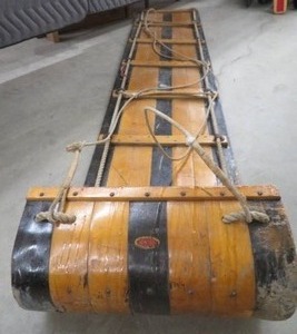 VINTAGE WOODEN LUND 7 LONG TOBOGGAN