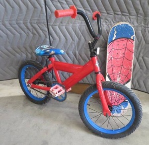 SPIDER MAN SMALL BIKE & SKATEBOARD