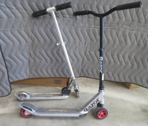 RAZOR SCOOTERS