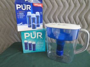 PUR WATER PICTURE WITH NEW BOX OF FILTERS