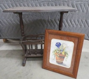 VINTAGE MAGAZINE TABLE WITH PICTURE.