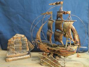 COLLECTABLE COPPER MUSIC BOX SAILING SHIP  BANK