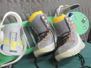 BURTON BOOTS  t 48 SNOWBOARD