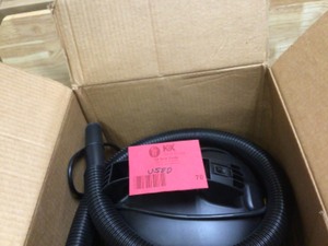 lot 70 image: Stinger 2.5 Gal. 1.75-Peak HP Compact WetDry Shop Vacuum with Filter Bag, Hose and Accessories