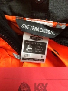 lot 30 image: ANSI ISEA 107-2015 Jacket