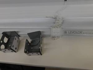 45 (w) x 37 (L) White Levolor Riviera Window Blind