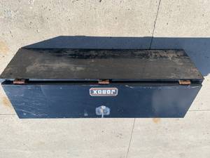 JOBOX TOOL  STORAGE BOX 60 X 17 X 18 WITH KEY