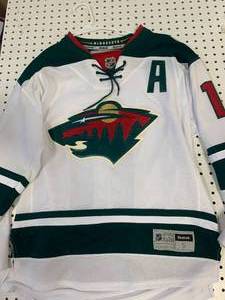 ZACH PARISE JERSEY SIZE SMALL
