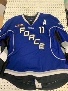 SIGNED FARLEY FARGO FORCE JERSEY SIZE 56