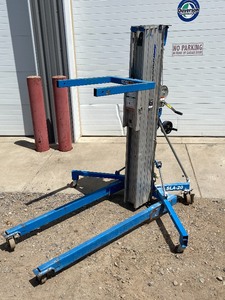 lot 5 image: Genie SLA-20 Material Hoist