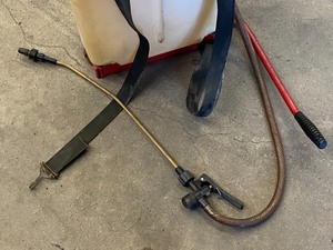 lot 19 image: Shindaiwa Backpack Pump Sprayer