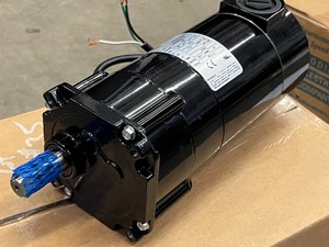 lot 35 image: New Unused Bodine Continuous Duty DC Electric Motor