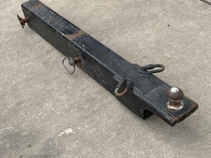 lot 10 image: Heavy Duty Motorhome  RV Trailer Tow Hitch