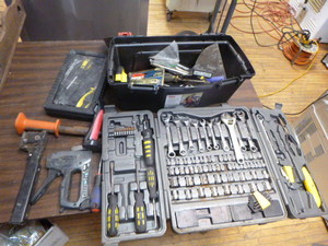lot 10 image: Toolbox with Tools