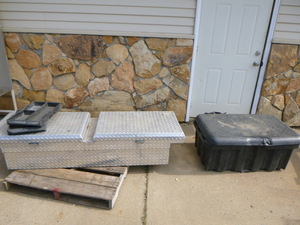 lot 27 image: Diamond Plate Toolbox