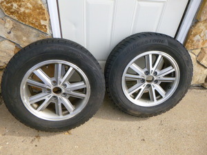 lot 28 image: 2 Bridgestone Blizzak Tires on Rims