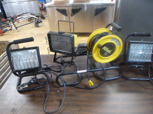 lot 49 image: Work Lights
