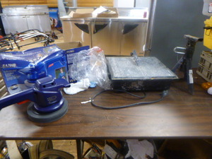 lot 50 image: Tile Saw, Polisher and Jack Stand