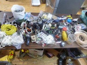 lot 54 image: Garage Items