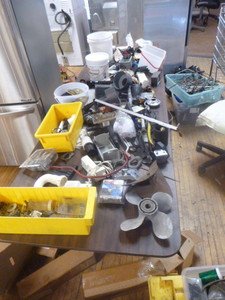 lot 58 image: Garage Items
