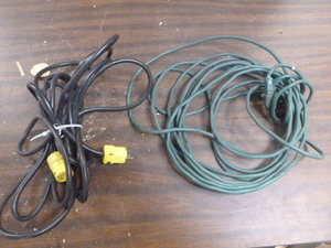 lot 60 image: 2 Extension Cords
