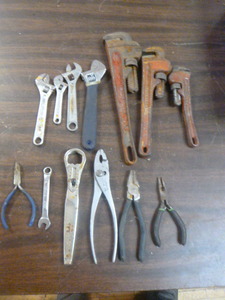 lot 65 image: Wrenches and Pliers
