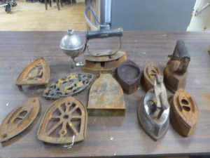 lot 72 image: 6 Antique Irons